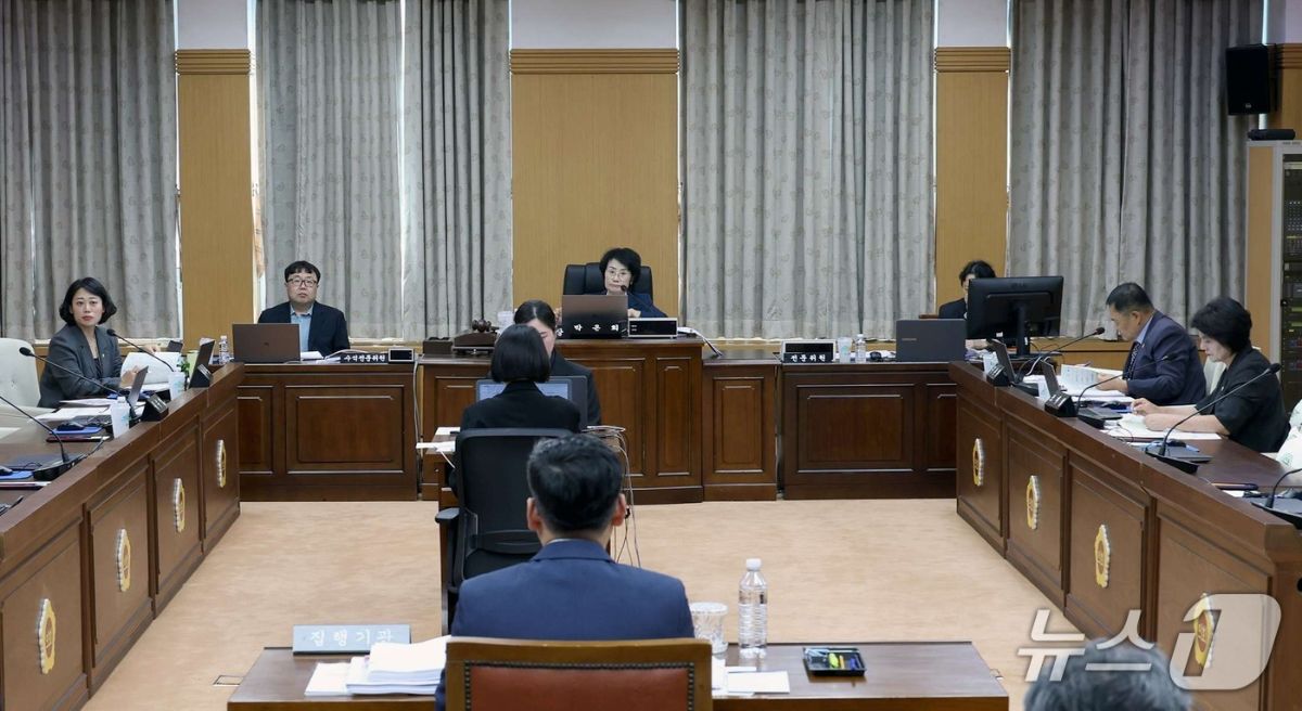 보조금 구성표 예시를 보여주는 표 이미지, '총액'과 '국고·지방비' 항목이 중심에 보이는 장면